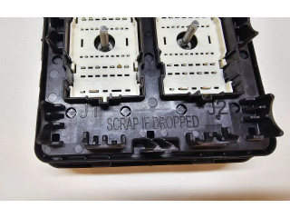 Блок предохранителей  68347002AE   Jeep Grand Cherokee WL    