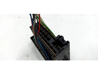 Блок предохранителей  5525YA1, PA66EP   Toyota Prius (XW20)    