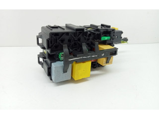 Блок предохранителей  9806192580, 9675730380   Peugeot 2008 I    