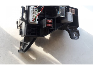 Блок предохранителей Toyota Corolla Verso AR10