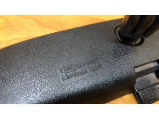 Зеркало заднего вида (в салоне)