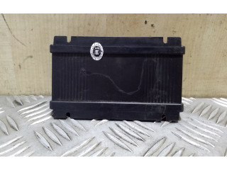 Блок управления E1021748 Toyota Corolla E120 E130