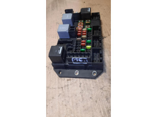 Блок предохранителей DW9314N030AB Jaguar XJ X351