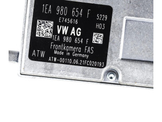 Vaizdo kamera priekiniame bamperyje