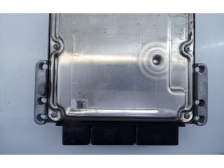 Блок управления двигателя 237106319R, 0281032811   Dacia Logan Pick-Up