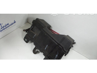 Pojistková skříňka 821110HP00A Peugeot 108 2015