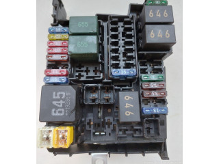   Pojistková skříňka 1927413210k   Volkswagen T-Roc 2017