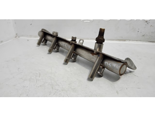 Топливная рампа 06F133317G Audi A3 S3 8P 2.0