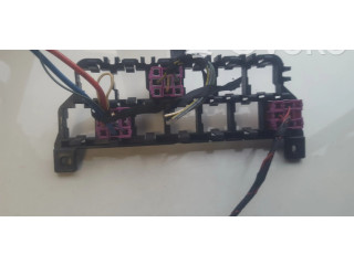 Блок предохранителей 8D0937503 Volkswagen Golf IV