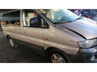 Зеркало (механическое) левое Hyundai H200 1997-2001 года