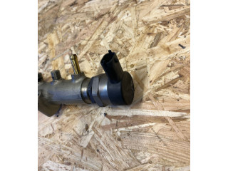 Топливная рампа 8699179 Volvo V70