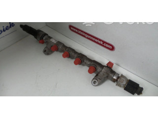 Топливная рампа 03L089M Volkswagen Jetta VI для двигателя CFF