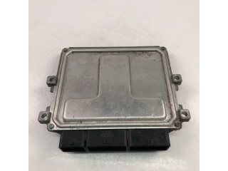 Řídící jednotka 237102706R Renault Captur 2016