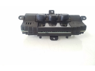 Дисплей    957103E710   KIA Sorento