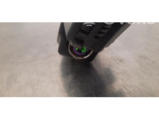 Подушка безопасности в сиденье Volvo V70