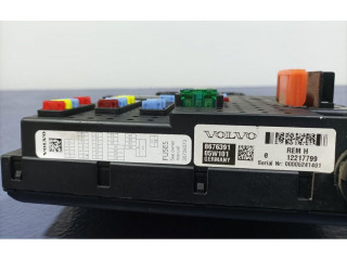 Блок предохранителей  12217799, 12217799   Volvo V70    