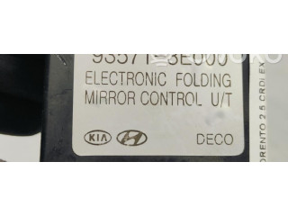 Блок управления 935713E000 KIA Sorento