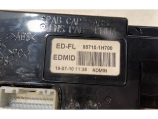 Дисплей    957101H700   KIA Ceed