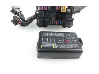 Блок предохранителей 8266187408 Daihatsu Terios