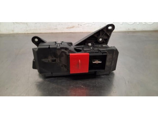 Pojistková skříňka A2065409801 Mercedes-Benz C W206 2023