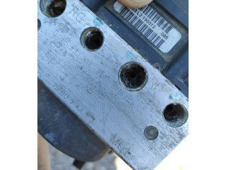 Блок АБС 8200846463, 79B02AA Dacia Duster - года