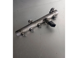 Vstřikovací lišta 059130089M Audi A8 S8 D3 4E