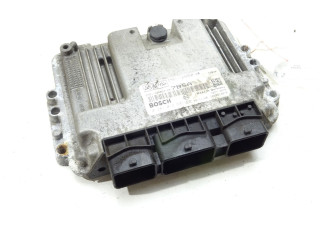 Блок управления двигателем Блок управления 5M61-12A650-AA Mazda 3 I