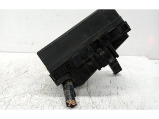 Pojistková skříňka 63564624 Nissan Navara 2011