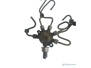 Топливная рампа 8200553570, 9303Z111B Renault Clio II