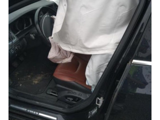 Ручка стеклоочистителей 31264169   Volvo V60