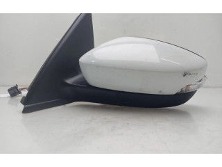 Зеркало электрическое Skoda Fabia Mk3 (NJ) 2015 - 2021 года