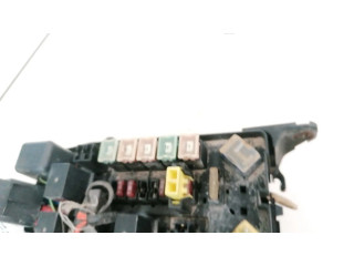 Блок предохранителей Mitsubishi Colt