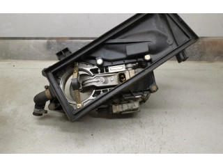 Vstřikovací lišta 0438121076, 051133353 Volkswagen PASSAT B3