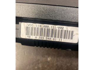 Přístrojová deska Mercedes-Benz C W203 2004 A2035406111, 110080111002