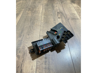 Pojistková skříňka 2115461141, 211546 Mercedes-Benz CLS C219 2005