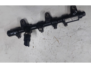 Vstřikovací lišta R9144Z031A   KIA Carnival    J3 