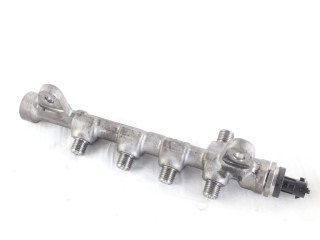 Топливная рампа 55215208 Lancia Delta