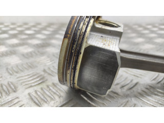 Поршень с шатуном Nissan 370Z для бензинового двигателя 3.7