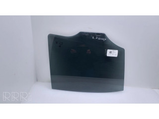 Основное стекло задних дверей