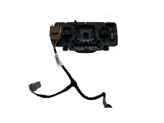 Фонарь освещения передних мест