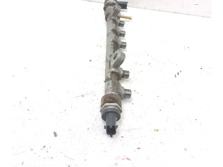 Vstřikovací lišta 2381033030, 2328033020 Toyota Auris 150 1ND-TV