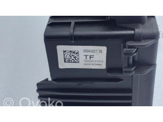 Pojistková skříňka 96964227 Chevrolet Cruze 2014