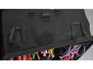 Блок предохранителей    BMW Z3 E36    