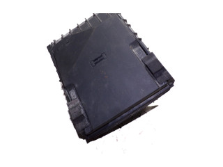   Pojistková skříňka 1K0937132F   Volkswagen Caddy 2014