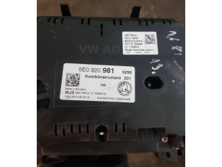 Панель приборов 5E0920981   Skoda Octavia Mk3 (5E)       