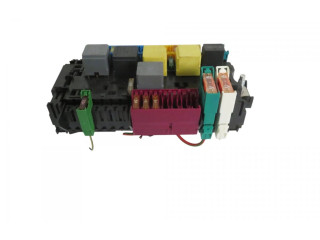 Блок предохранителей A2469067100, A2469067100 Mercedes-Benz A W176