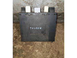 Блок предохранителей 3c0937049e Volkswagen Touran I