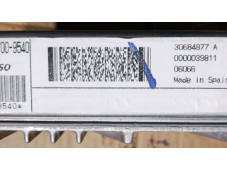 Блок управления двигателя 30684877   Volvo S60