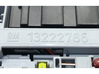   Pojistková skříňka 13222786   Chevrolet Cruze 2012