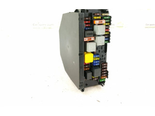 Pojistková skříňka 2129005712, 2129004810 Mercedes-Benz C W204 2011